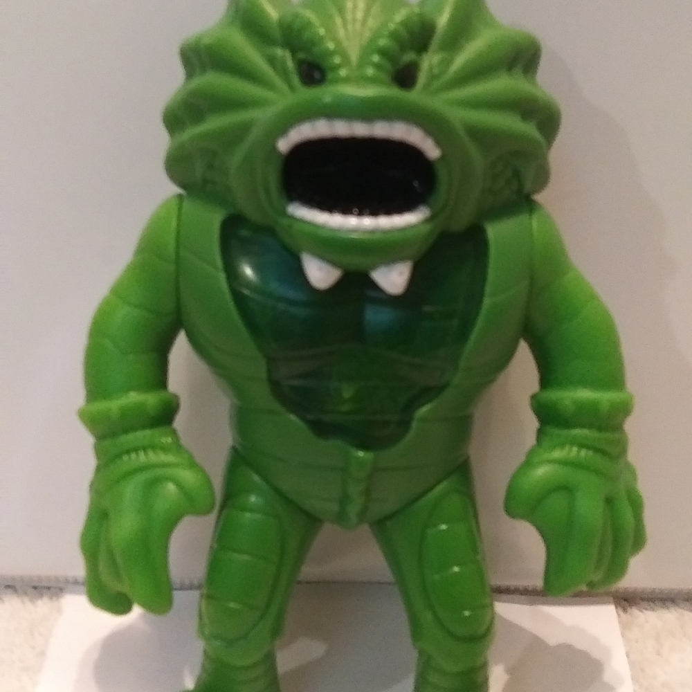 Toy Quest Scream Stretchers Green Monster 2003  McDonald's action figure creatur